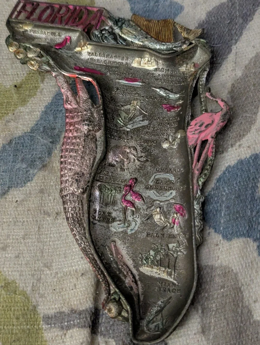 Vintage Florida Flamingo Decorative Reptile-Themed Tray, Pink and Silver - Japan